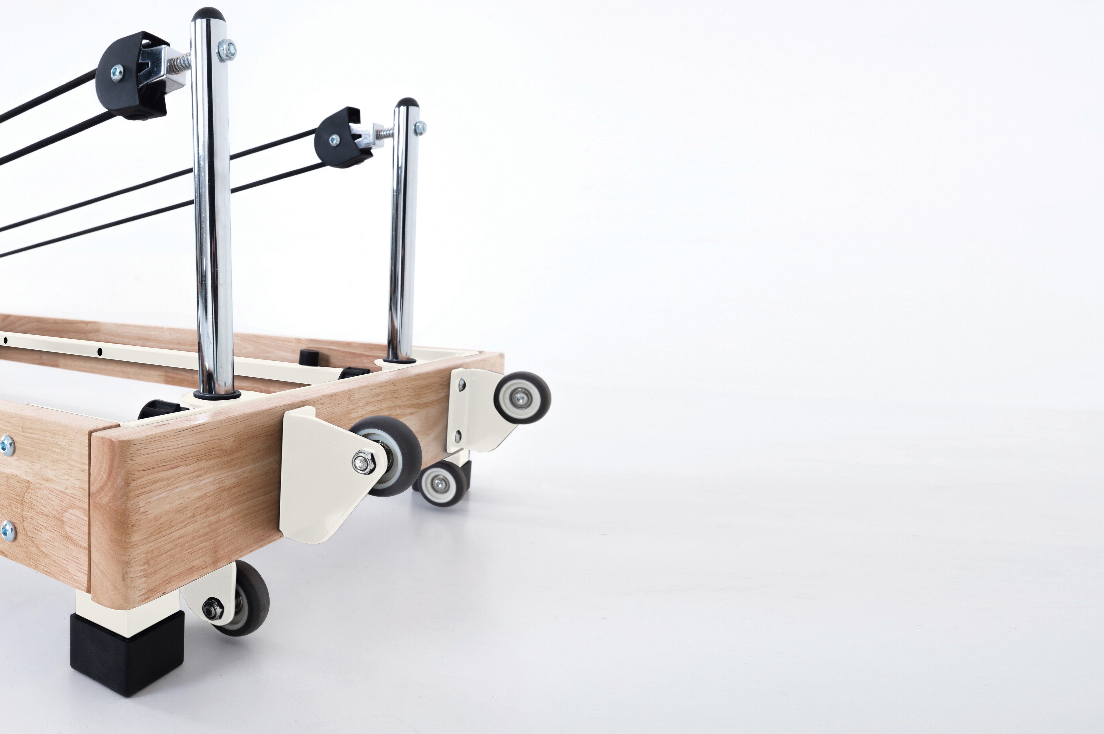 Ruedas de transporte y estructura de madera del Liveness PTX-500